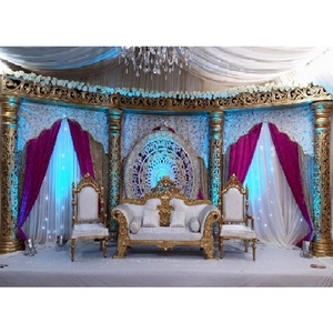 Magnífico Escenario Dorado para Bodas Indias Musulmanas, Decoraciones de Recepción Abierta con un Elegante Tema - Product Image 1