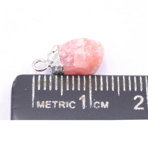 Colgante de Rodocrosita en Forma Irregular, Chapado en Plata con Argolla para Fabricación de Joyería - Product Image 2