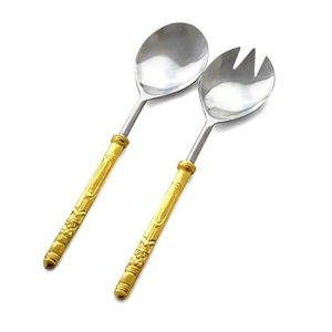 Juego de Cubiertos para Servir Ensaladas de Acero Inoxidable con Diseño Real, Plateado, con Mango Redondo Chapado en Oro - Product Image 1