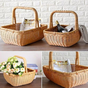 Cesta de picnic de ratán de mimbre ecológica de alta calidad, patrón sólido, característica sostenible hecha en Vietnam para decoración navideña - Product Image 4