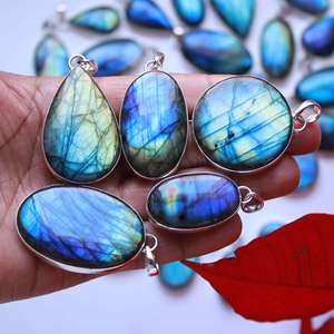 Brazalete de labradorita azul en forma de pera, colgante moderno, candelabro de luz, brazalete del zodiaco de plata esterlina, cambio de Color Natural - Product Image 1