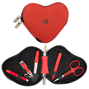 Nouveau Kit de Manucure et Pédicure 5-en-1 en Acier Inoxydable avec Ciseaux pour Ongles et Boîte Cœur par L.A. ELAHI & CO – Vente Flash 2026 - Product Image 1