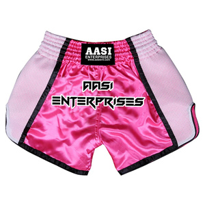 Pantalones Cortos de Muay Thai de Alta Calidad 100% Satén con Logotipo Frontal, Duraderos y Ecológicos para Entrenamiento y Combate - Product Image 3