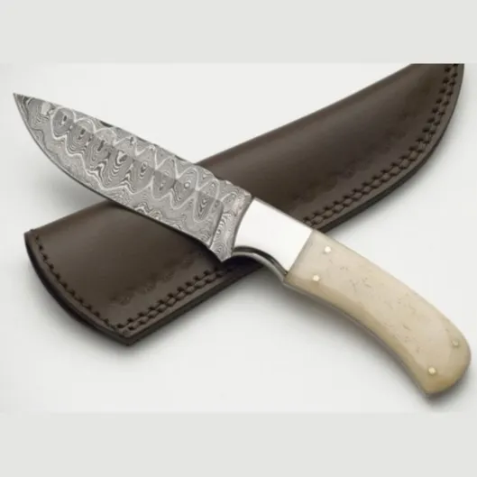 سكين صيد فولاذي دمشقي مصنوع يدويًا سكين سكين للتجميل يُحمل كل يوم بشفرة ثابتة ومقبض من على شكل عظم الجمال بغمد جلدي