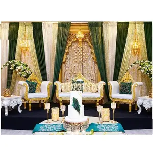 Set Sofa Panggung Pernikahan Trendi, Set Sofa King Queen Tampilan Berkelas Motif Emas untuk Pernikahan