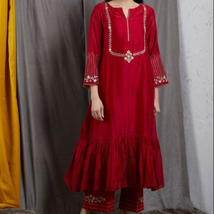 NEW---DESIGNER ANARKALI ROBE & ÉLÉGANT PLAAZO AVEC BELLE BRODERIE WORK---FOR Parti porter-robe pour la Fête/Mariage = 2021... - Product Image 1