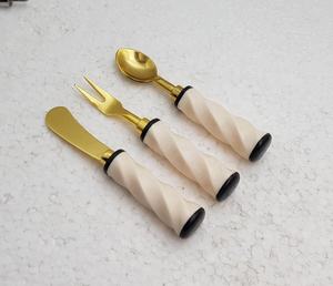 Ensemble de trois fromages en acier inoxydable, avec manche en bois, pour fromage - Product Image 4