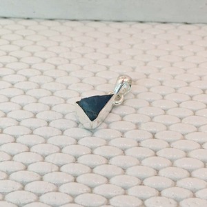 Lindo colgante de plata de ley 925, joyería ligera en bruto para collares, accesorio de plata de ley 925 - Product Image 1