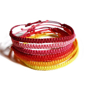 สร้อยข้อมือมิตรภาพแบบถักคุณภาพพรีเมียม - Product Image 1