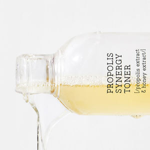 The Full Fit Propolis Toner-Extracto de propóleo de abeja negra - Product Image 3