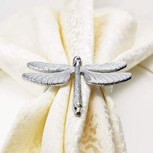 Rond de serviette en métal argenté au design élégant, parfait pour les mariages et les accessoires de vaisselle de restaurant en Inde - Product Image 6