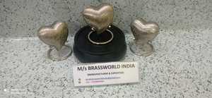 Souvenirs de cœur magnifiques et tactiles mini urnes en forme de cœur fournitures funérailles - Product Image 2