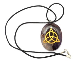 Fournisseur de pendentifs symboles de guérison en améthyste : Pendentifs symboles de guérison en améthyste à vendre - Product Image 1