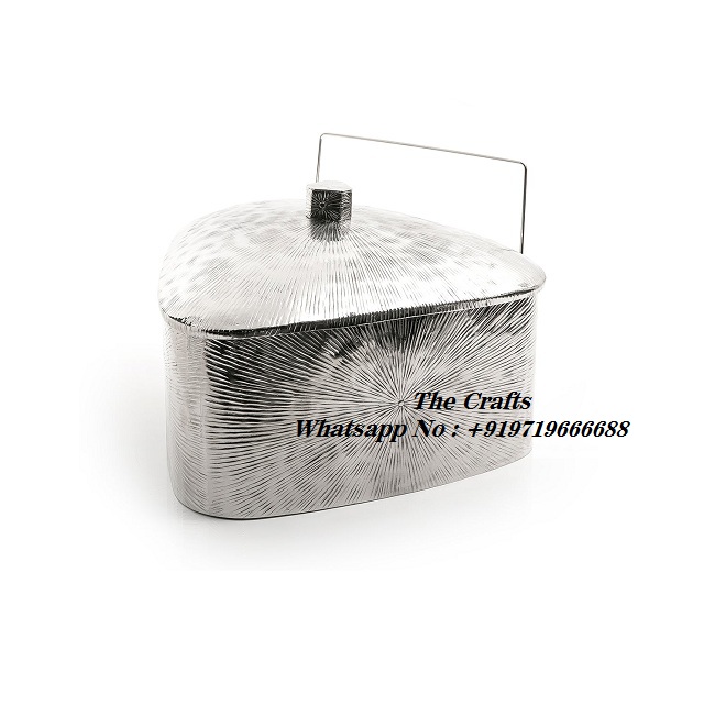 Sold Price: Plat de service à bord contour en argent poinçon Minerve