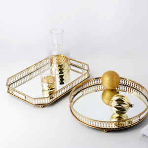 Plateau de service en métal poli or antique Plateau décoratif de table Plateau de décoration martelé en métal de qualité supérieure à bas prix - Product Image 6