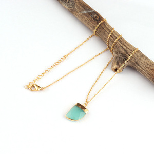 Bijoux tendance en forme d'ongle de tigre collier pendentif plaqué or chaîne à maillons collier élégant vêtements de fête bijoux pour femmes - Product Image 2