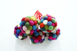 Bola multicolor de fieltro con aguja ecológica hecha a mano, decoración navideña duradera y recuerdo de cumpleaños - Product Image 2