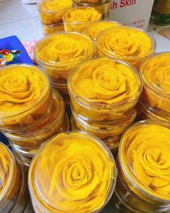 Mango Seco de Vietnam en Trozos Enteros en Frasco de Vidrio, Dulce Bocadillo de Fruta Tropical para Postres y Meriendas - Product Image 1