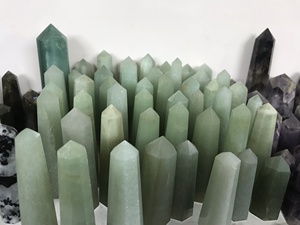 Vente d'usine : Tours de cristal d'aventurine verte hautement polies pour la méditation Reiki, la pratique spirituelle, la décoration intérieure – Vente en gros - Product Image 3