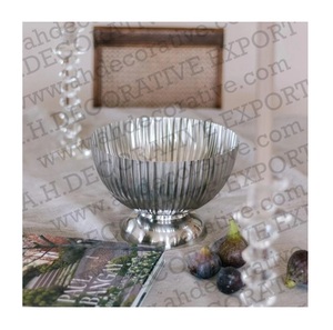 Florero decorativo de lujo para restaurante ecológico de boda tradicional de acero inoxidable pulido a mano con acabado plateado brillante - Product Image 2