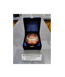 Blissfut odyssey – urne de crémation pour adulte en aluminium, fournitures de funérailles, brasworld inde - Product Image 1