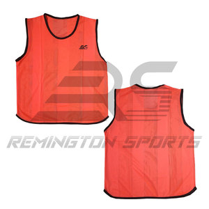 Chalecos de Fútbol de Buena Calidad Hechos en Pakistán para Equipos, Chalecos de Fútbol para Hombre de Excelente Calidad, Diseña Tu Propia Equipación, Chalecos de Fútbol - Product Image 3