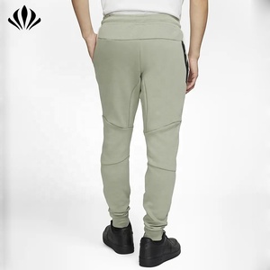 <span class=keywords><strong>Pantalon</strong></span> de jogging pour hommes en polaire technique personnalisé <span class=keywords><strong>Pantalon</strong></span> de survêtement coupe ajustée Joggers légers fuselés avec poche - Product Image 4