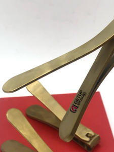 เครื่องตัดเล็บหนังกำพร้าสแตนเลสสตีลเครื่องตัดเล็บพลาสมาสีทองพร้อมโลโก้และสีที่กำหนดเอง - Product Image 6