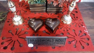 Urne de crémation pour animaux de compagnie en métal de style américain Brassworld India Funeral Supplies Made of Brass - Product Image 2