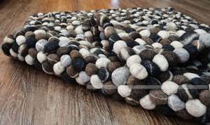 พรมหินกรวดขนสัตว์นิวซีแลนด์100% เป็นมิตรกับสิ่งแวดล้อมทำด้วยมือโดยช่างฝีมือผู้หญิงชาวเนปาเลสใช้กลางแจ้งในบ้านและโรงแรม FSRR-001 - Product Image 5