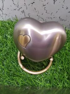 Recuerdo de corazón de latón, urna funeraria, suministros funerarios, Brassworld, India - Product Image 4