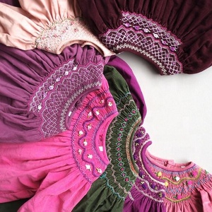 Vestido bordado en el cuello para bebé, bonito vestido ahumado hecho a mano, 2023 - Product Image 1