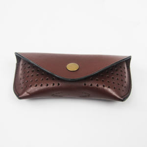 Fabriqué à la main En Cuir Véritable Etui à Lunettes en Style Vintage - Product Image 1