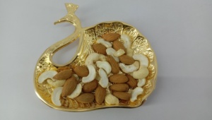 Bol de service en or 24 carats, forme de mangue, article cadeau, bol au design unique, or pour fruits secs, décoration de la maison et de la table - Product Image 6