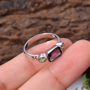 2.4กรัม iolite และ Peridot ธรรมชาติสดใสตัดอัญมณีศาสนาศาสนาศาสนาแหวนนิ้วมือดีไซน์เรียบง่ายล่าสุด - Product Image 2