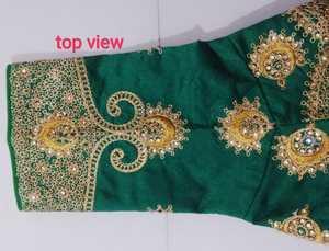 Ropa de boda de diseñador atractivo Color Beige Tallas regulares para mujeres Blusas de media manga para niñas Listo para usar Ropa India - Product Image 4