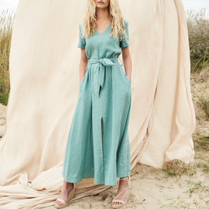 เดรสยาวทรงทางการแขนสั้นแฟชั่นล่าสุด ผ้าลินินเครป 100% สีฟ้าอ่อน คอวี ติดกระดุม ระบายอากาศได้ดี - Product Image 5