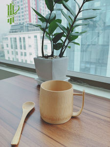 Tasse à latte en bois inspirée de 2025 Ins avec poignées Tasses à thé rétro faites à la main et soucoupes en bois massif directement du Vietnam - Product Image 2