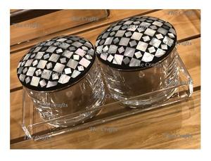 Ensemble de 3 boîtes à fruits secs avec plateau en acrylique et couvercle en bois nacre, boîte de rangement moderne faite à la main à prix acceptable - Product Image 4