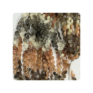 Piedras preciosas a granel en forma de corazón facetadas de piedra lunar múltiple de calidad superior 5-5,5mm Piedra Rosa 4-6mm para la fabricación de joyas 17 pulgadas de largo - Product Image 1