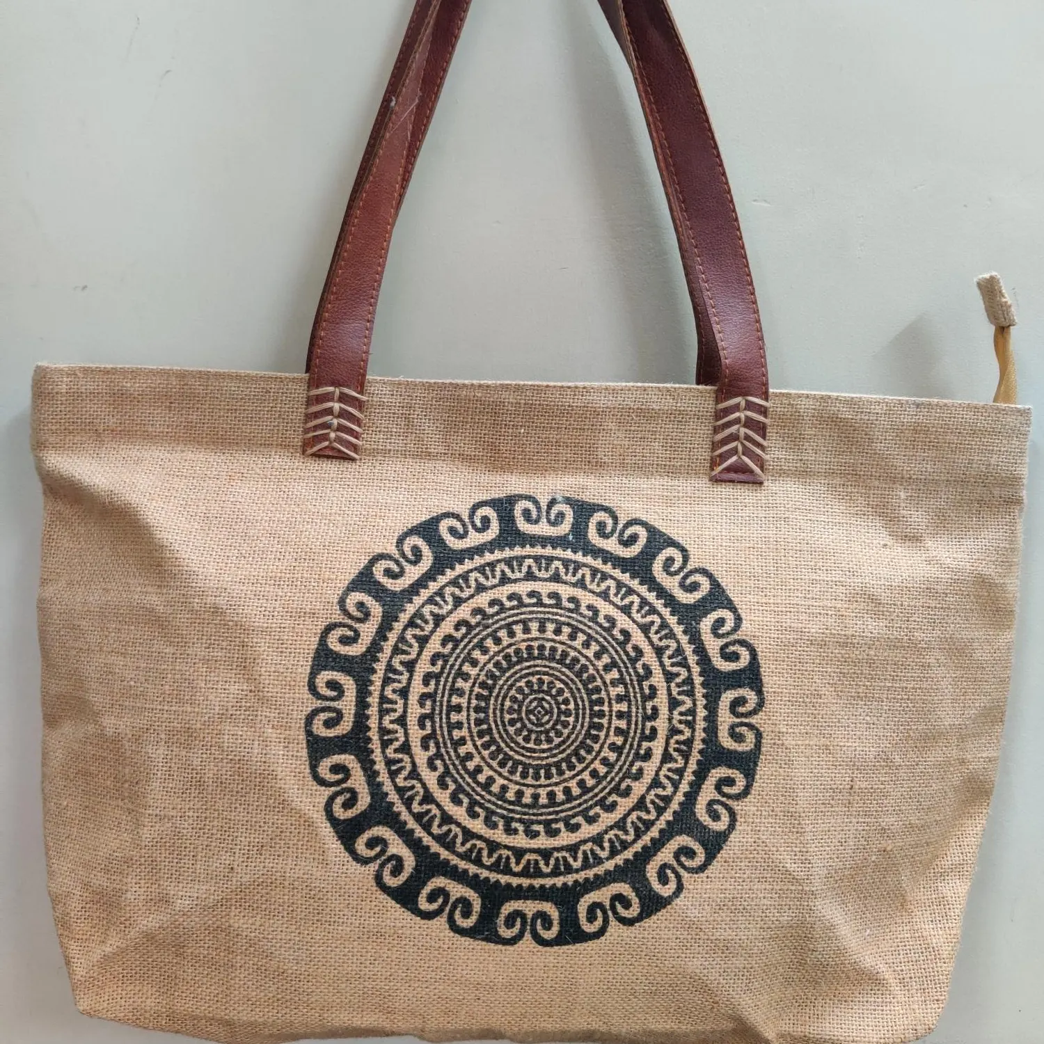 Toptan çevre dostu kullanımlık Tote bakkal alışveriş jüt çanta özel Logo keten çanta moda özelleştirilmiş baskılı tasarım