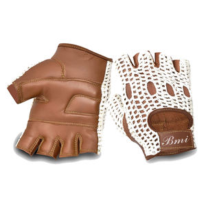Gants de fitness demi-doigts personnalisés Taches en cuir de haute qualité pour l'entraînement en salle de sport et les compétitions d'haltérophilie - Product Image 3