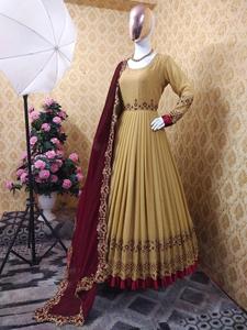 Nuevo Vestido de Fiesta de Diseñador con Bordado Pesado y Trabajo de Lentejuelas, Nuevo Diseño para Damas - Product Image 3