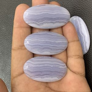 Rida Creations Agate Naturelle Bleue et Blanche en Forme d'Ovale - Certifiée par un tiers du Rajasthan - Prix de Gros - Taille Personnalisable - Product Image 4