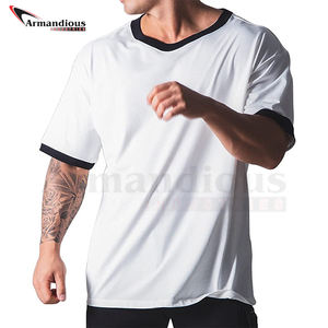 Venta al por mayor 100% algodón pesado personalizado hombres camisetas de gran tamaño de manga corta cuello redondo estilo Casual sólido microfibra para todos los días - Product Image 2