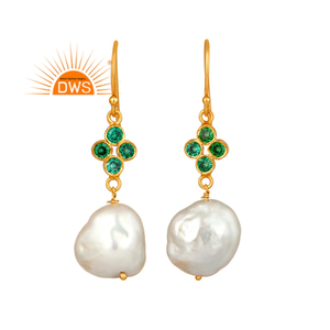 Pendientes de Diseño Moderno con Circonita Verde y Perla, Pendientes de Plata Chapada en Oro con Diseño Indio, Proveedor de Joyería - Product Image 1