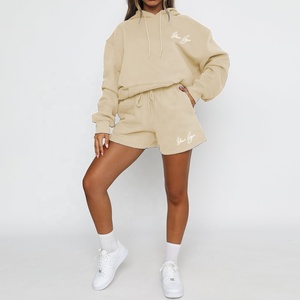 Conjunto de dos piezas con capucha y pantalones cortos de mujer a la moda con logotipo personalizado para ropa de niña - Product Image 2