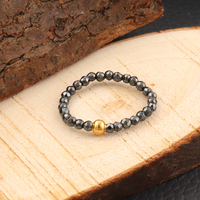 Bague élastique minimaliste 2-3mm, sur mesure, perles rondes en hématite naturelle, avec boule plaquée or, anneau extensible