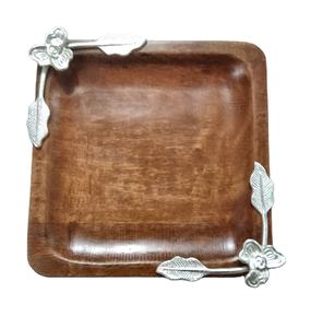 Cuenco de madera con adornos - Product Image 2