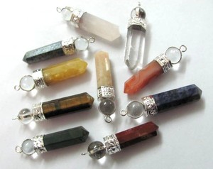Pendentifs de crayon de pierres précieuses naturelles 2pcs Mix Gemstone Vente du fournisseur - Product Image 1